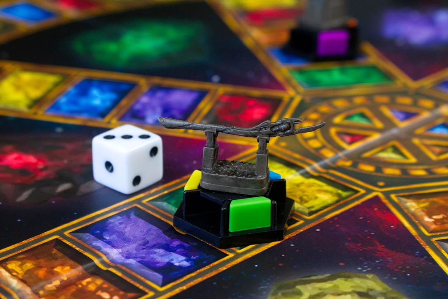 TRIVIAL PURSUIT: Marvel Cinematic Universe Ultimate Edition Trivia Game