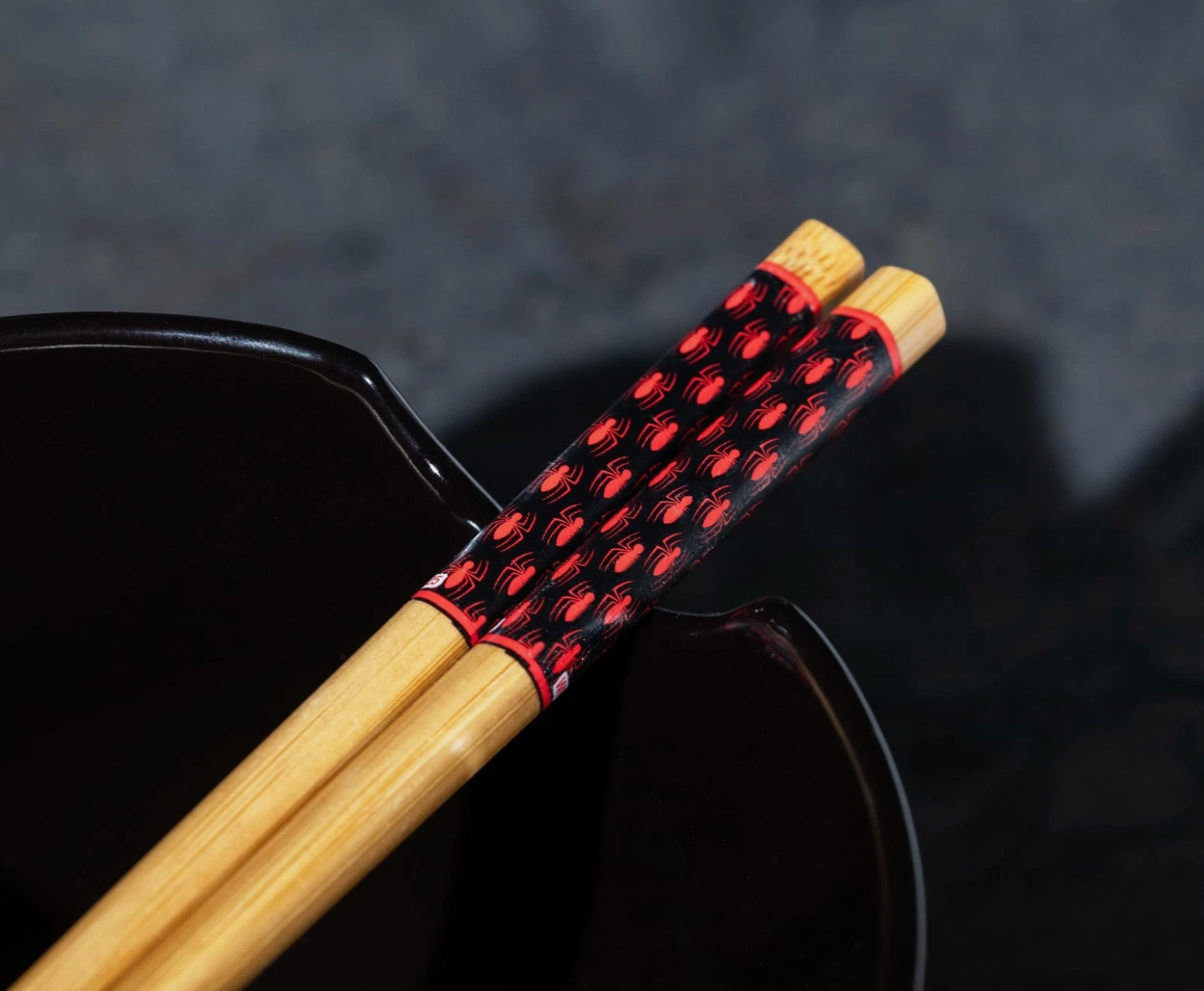 Marvel Spider-Man Face 20-Ounce Ramen Bowl and Chopstick Set